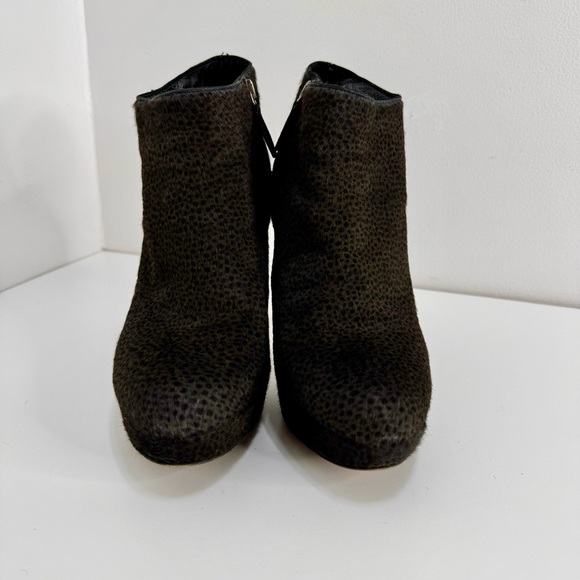 Prada Milano Italy Platform Heels - Picture 3 of 12